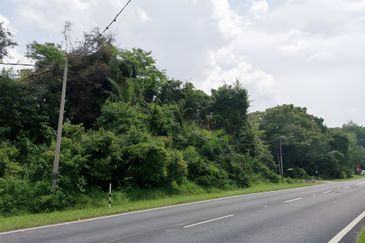 Tanah 3.3 Ekar Tepi Jalan Besar Di Serting Ulu, Jempol Negeri Sembilan