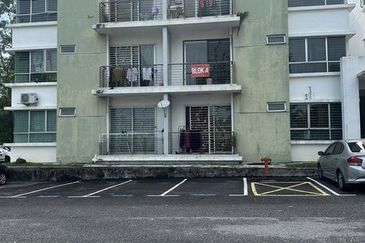 ANGGERIK COURT APARTMENT (PUTRA NILAI)