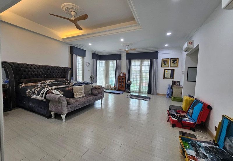 2 STOREY BUNGALOW WITH HUGE SPACE @ KUANG, SG BULOH