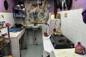 Flat PKNS, Seksyen 7