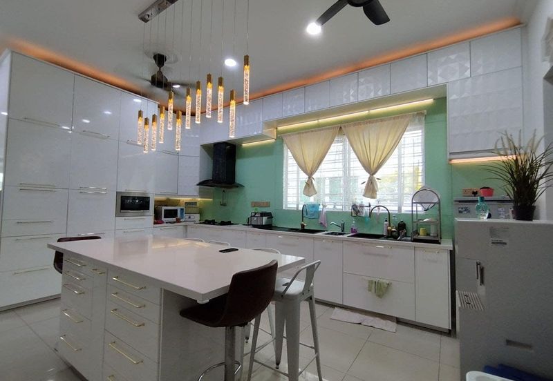 2 STOREY BUNGALOW WITH HUGE SPACE @ KUANG, SG BULOH