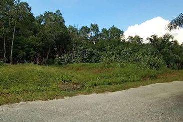 Tanah Lot Kampung Chuah PD [Tanah sudah rata + ada geran individu]