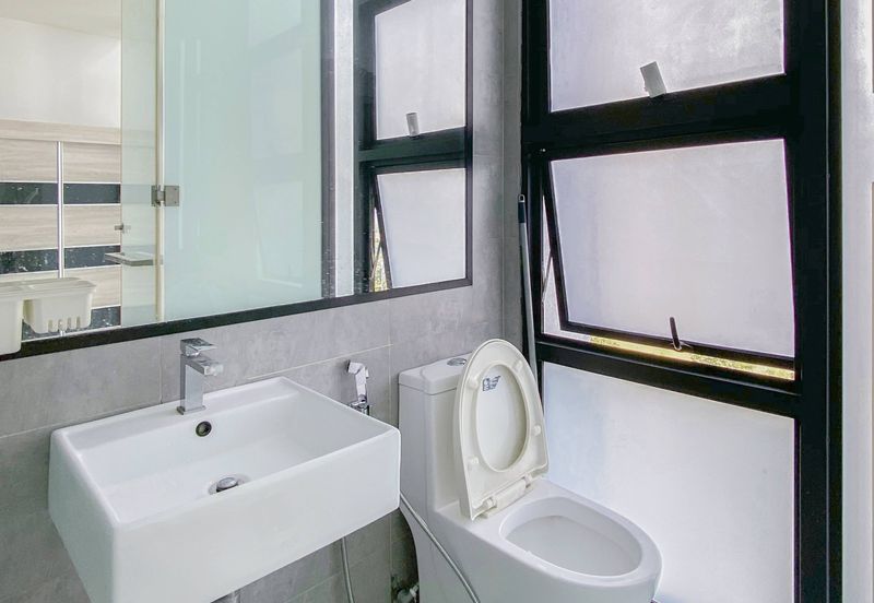 The Square @ One City