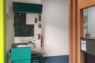 Putra Mahkota, Putra Heights - End-Lot Ground Floor Shop Lot to Let