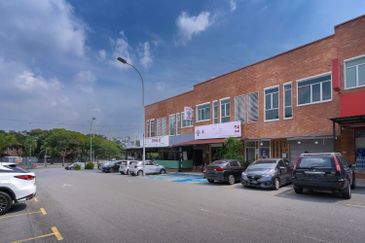 Jalan Pulau Lumut P U10/P @ Alam Budiman