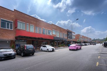 Jalan Pulau Lumut P U10/P @ Alam Budiman