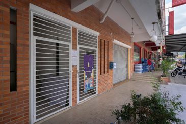 Jalan Pulau Lumut P U10/P @ Alam Budiman