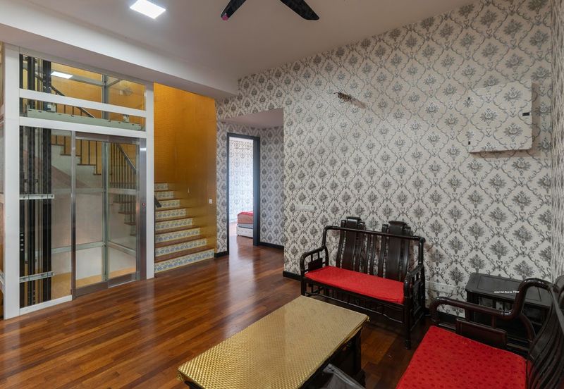 Duta Villa, Setia Alam