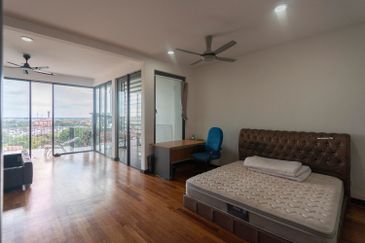 Duta Villa, Setia Alam