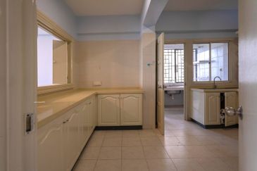 Bungaraya Kondominium, Saujana Subang