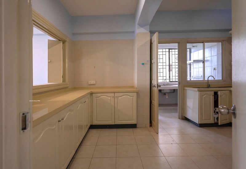 Bungaraya Kondominium, Saujana Subang