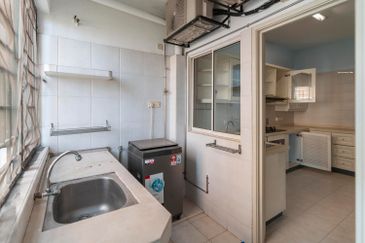 Bungaraya Kondominium, Saujana Subang