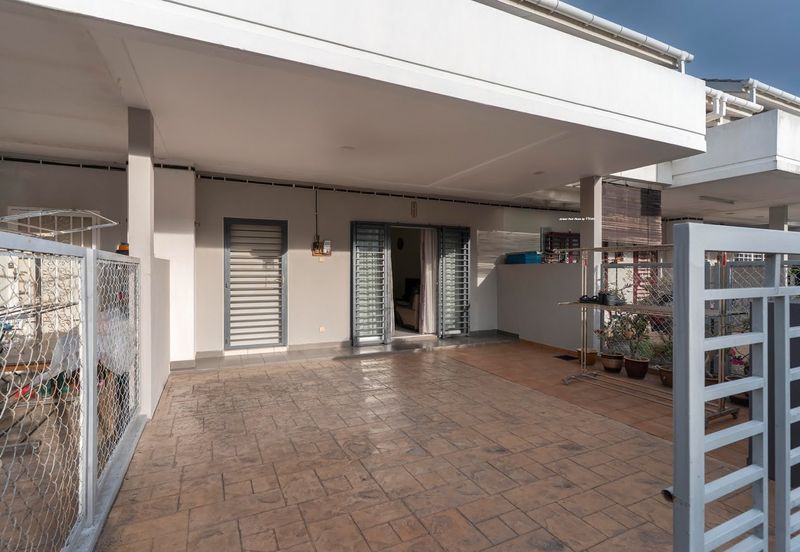 Saron @Bandar Bukit Raja