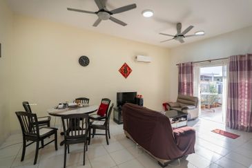 Saron @Bandar Bukit Raja