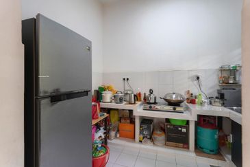 Saron @Bandar Bukit Raja