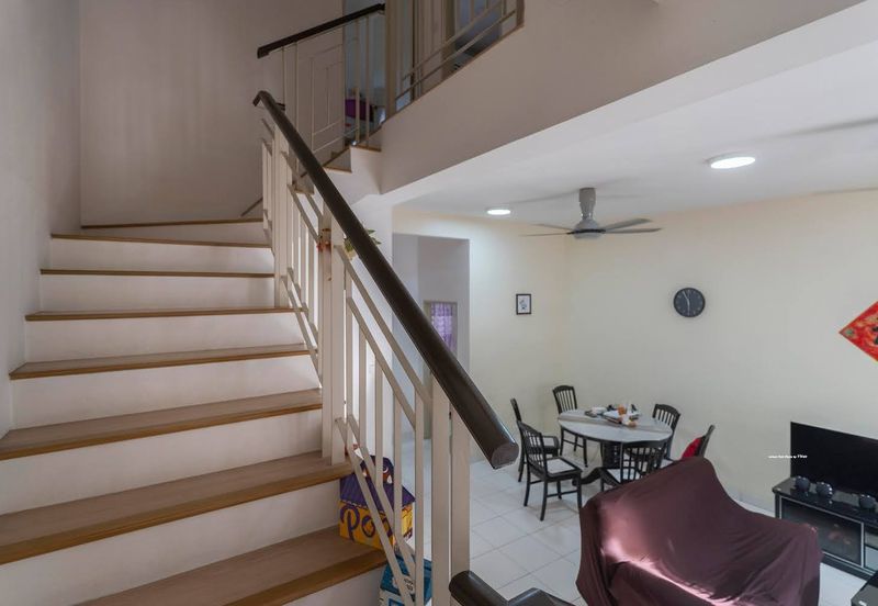 Saron @Bandar Bukit Raja