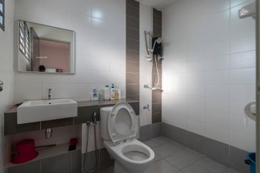 Saron @Bandar Bukit Raja