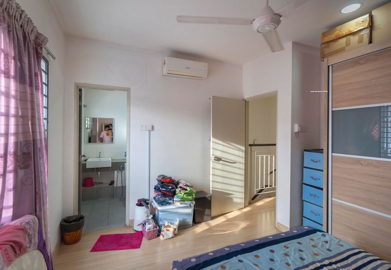 Saron @Bandar Bukit Raja