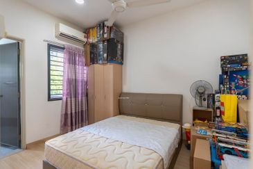 Saron @Bandar Bukit Raja