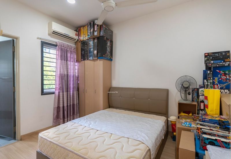 Saron @Bandar Bukit Raja