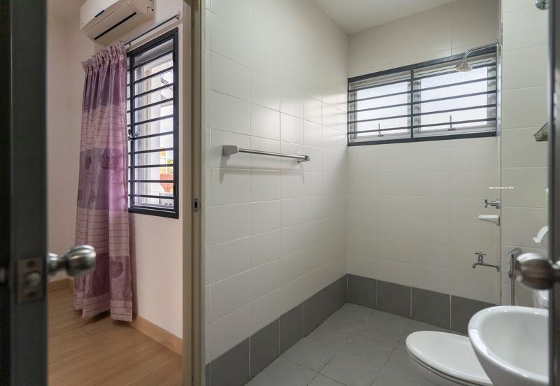 Saron @Bandar Bukit Raja