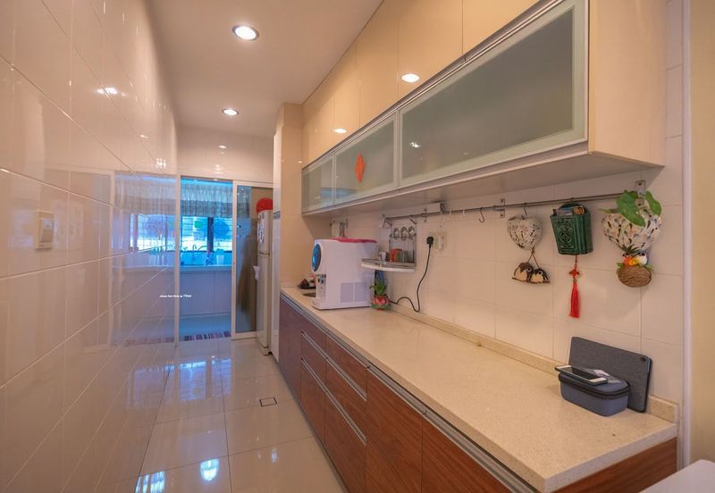 Avira @ Bandar Bukit Raja