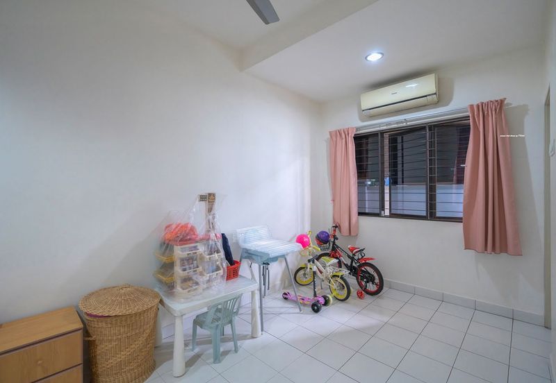 Avira @ Bandar Bukit Raja