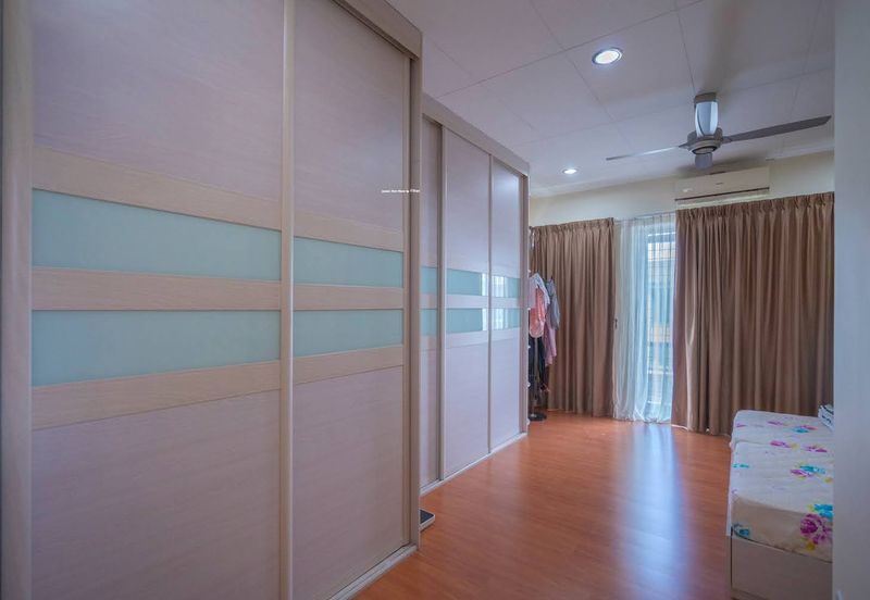 Avira @ Bandar Bukit Raja