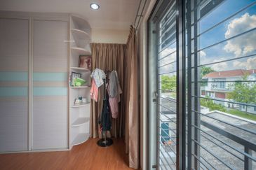 Avira @ Bandar Bukit Raja