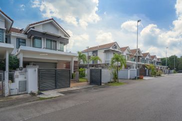 Avira @ Bandar Bukit Raja