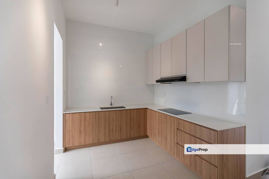 Ember @ Eco Ardence - Upstairs Intermediate Townhouse to Let, Selangor, Shah Alam