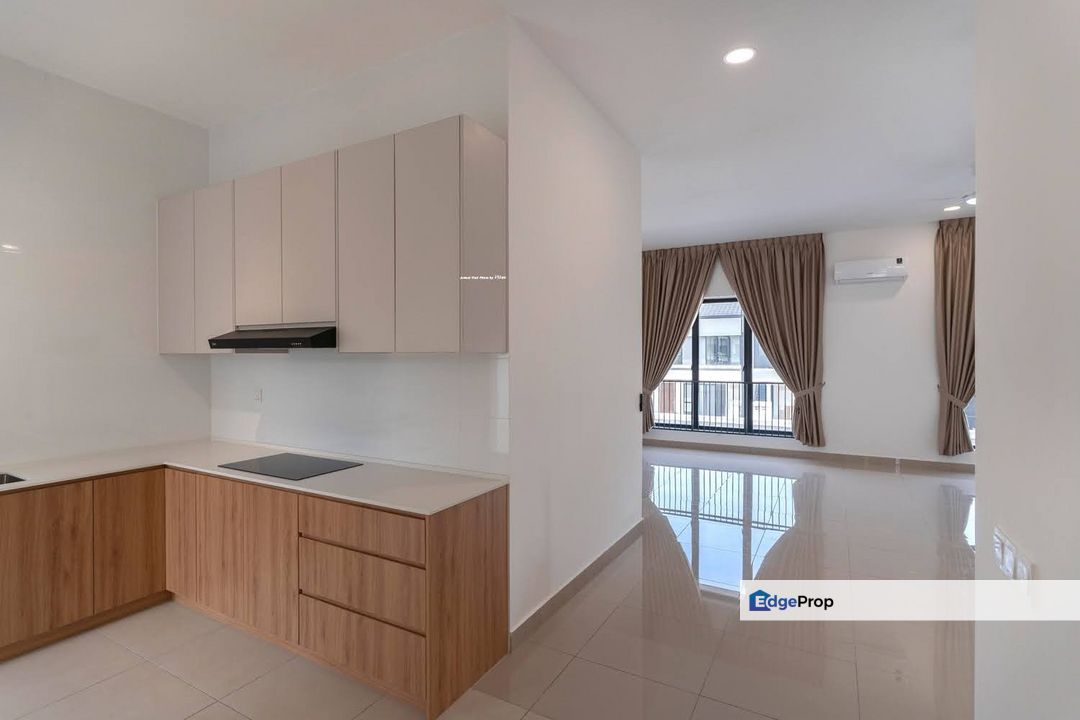 Ember @ Eco Ardence - Upstairs Intermediate Townhouse to Let, Selangor, Shah Alam