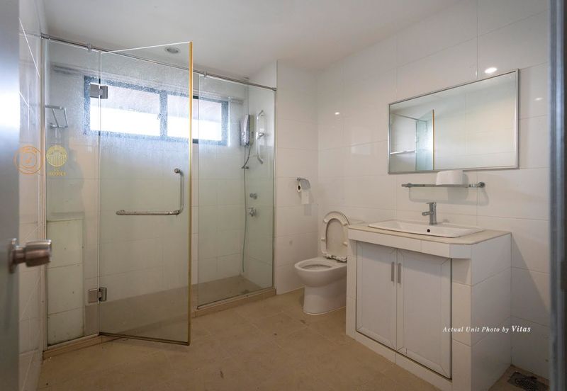 Spring & Summer Villa