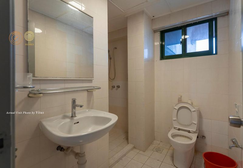 Spring & Summer Villa