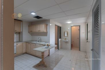 Spring & Summer Villa