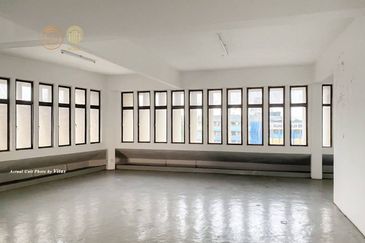 Klang Royal City - En Bloc Freehold, Individual Title Wisma for Sale