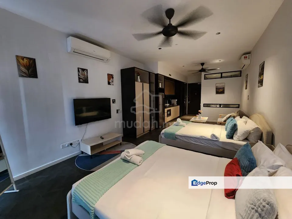 Scarletz KLCC Big Balcony Jacuzzi Suite - Hotel Operator 10% ROI, Kuala Lumpur, KLCC