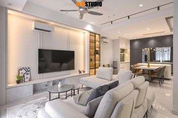 Ready Move In Unit !! OUG Freehold Fully Furnished Completed 2025 Q2