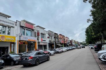 Double storey shop office in Taman Anggerik Emas for sale