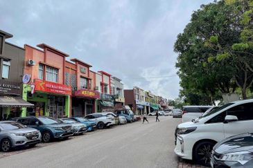 Double storey shop office in Taman Anggerik Emas for sale