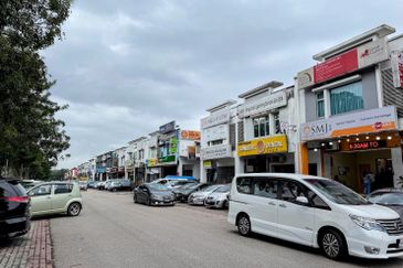 Double storey shop office in Taman Anggerik Emas for sale