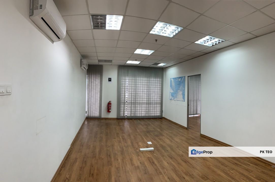Renovated office suite at prime location in Bukit Indah, Johor, Bukit Indah