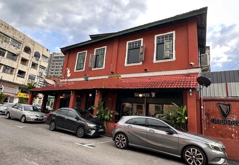 Freehold Property- Double Storey Corner Shop For Sale in Jalan Raja Ekram Ipoh(Crowded area)  