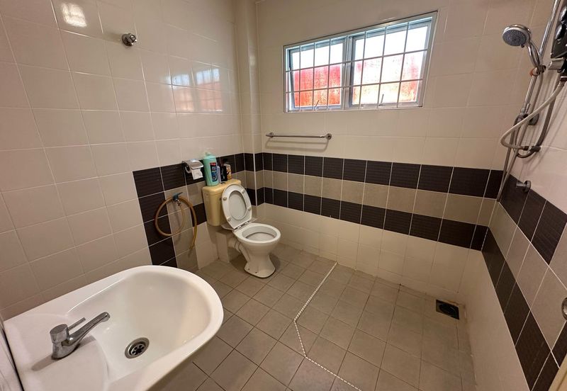 Ipoh Bandar Seri Botani Double Storey House For Sale-Move in condition anf Fully Furnished