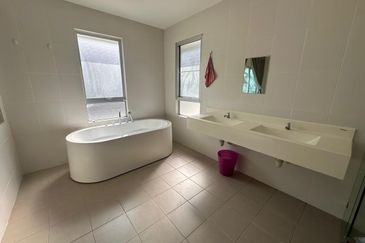 Sunway Montbleu Residence Townhouse  For Sale - Lowest unit with good condition