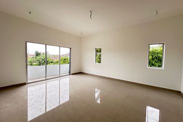 Double Storey Bungalow House at Station 18 Ipoh-Brand New 