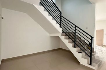 Double Storey Bungalow House at Station 18 Ipoh-Brand New 