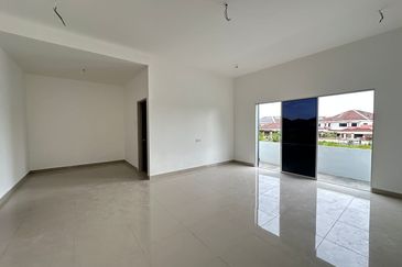 Double Storey Bungalow House at Station 18 Ipoh-Brand New 