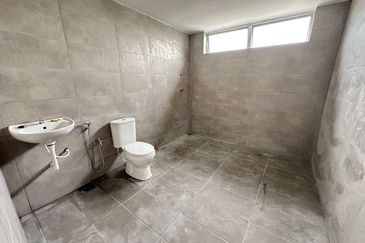 Double Storey Bungalow House at Station 18 Ipoh-Brand New 