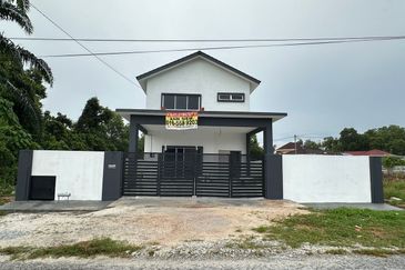 Double Storey Bungalow House at Station 18 Ipoh-Brand New 